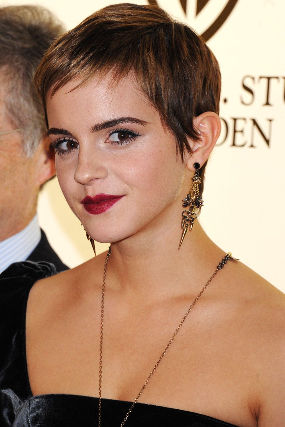 Emma Watson Hairstyles Make Up Glamour Uk