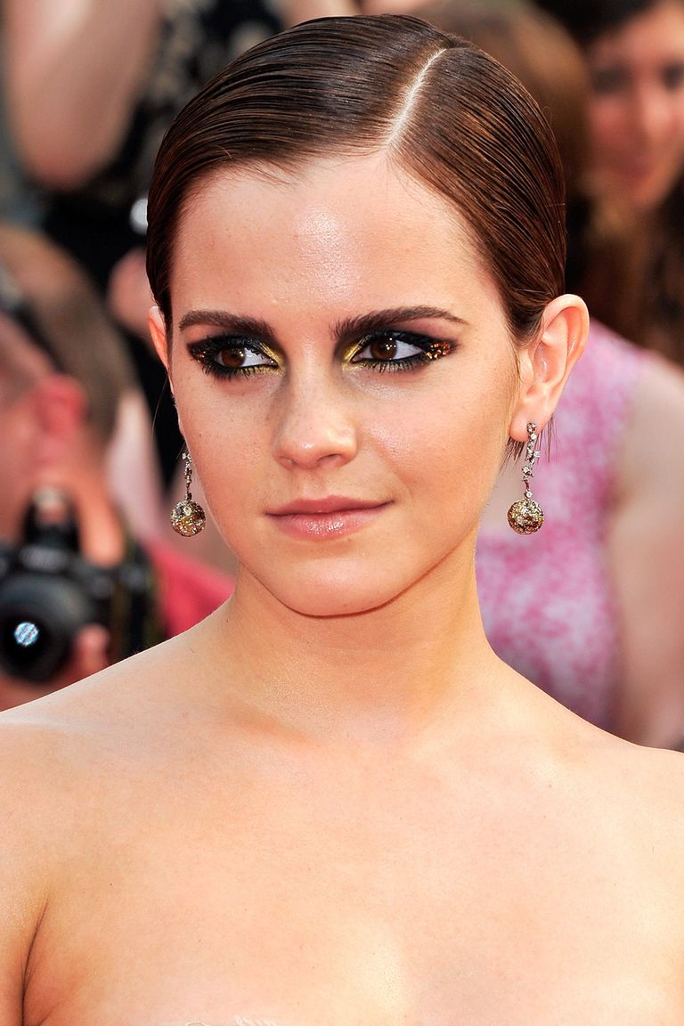 Emma Watson's Best Hairstyles - Emma Watson Haircuts and ...