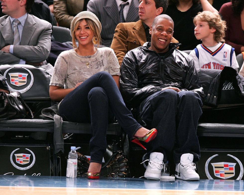 A Brief History of Beyoncé Slaying Courtside Style - Beyoncé's Best  Basketball Game Outfits