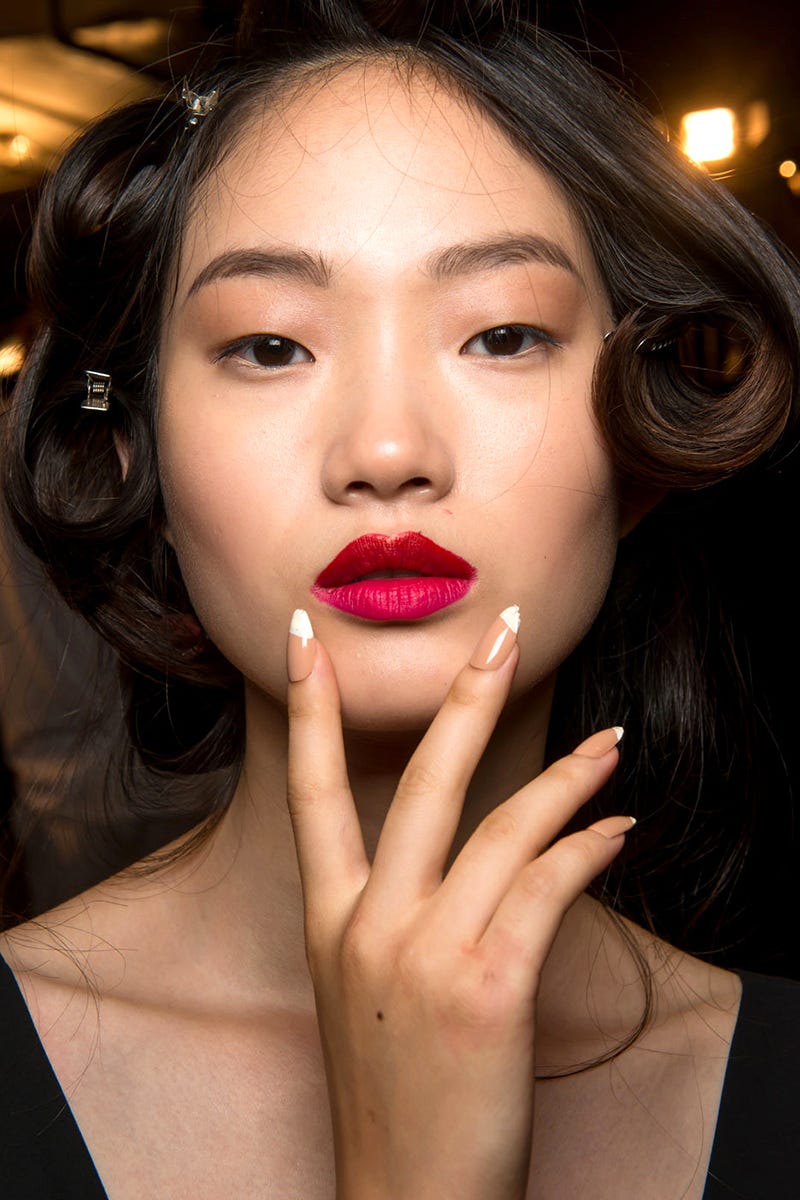 Finger, Lip, Brown, Skin, Eyebrow, Eyelash, Nail, Amber, Beauty, Black hair, Finger, Lip, Brown, Skin, Eyebrow, Eyelash, Nail, Amber, Beauty, Black hair,