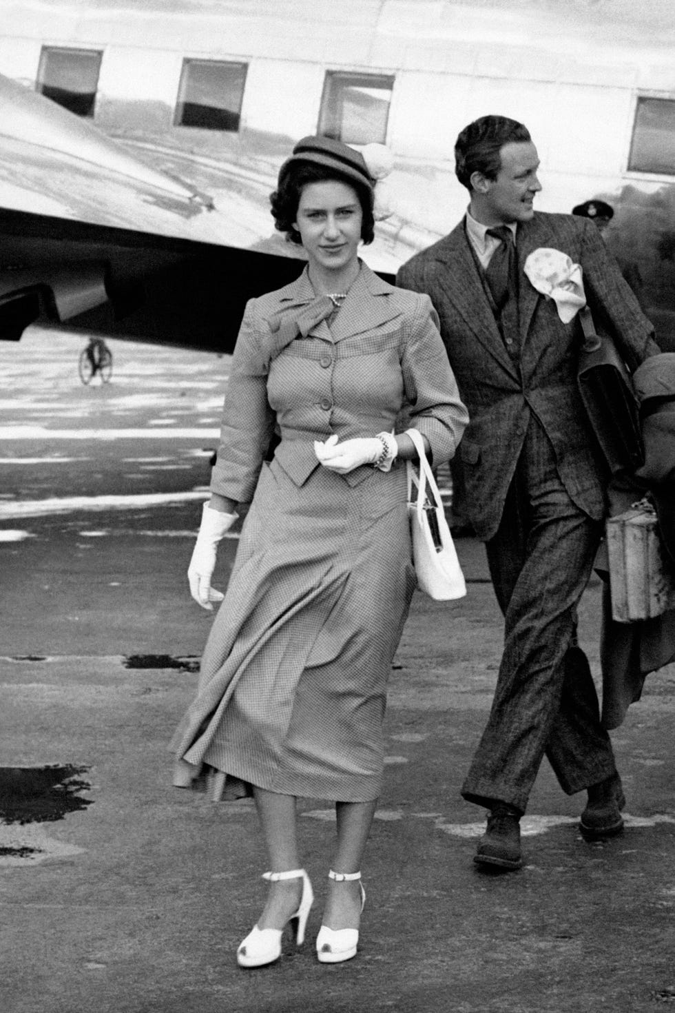 Photograph, Standing, Snapshot, Retro style, Black-and-white, Photography, Monochrome, Suit, Vintage clothing, Vehicle, Photograph, Standing, Snapshot, Retro style, Black-and-white, Photography, Monochrome, Suit, Vintage clothing, Vehicle,
