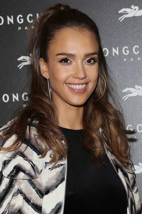 <p>When you're blessed with an olive complexion, try incorporating honey tones into a brunette base as seen here on Jessica Alba.&nbsp;</p><p><span class="redactor-invisible-space" data-verified="redactor" data-redactor-tag="span" data-redactor-class="redactor-invisible-space"></span></p>