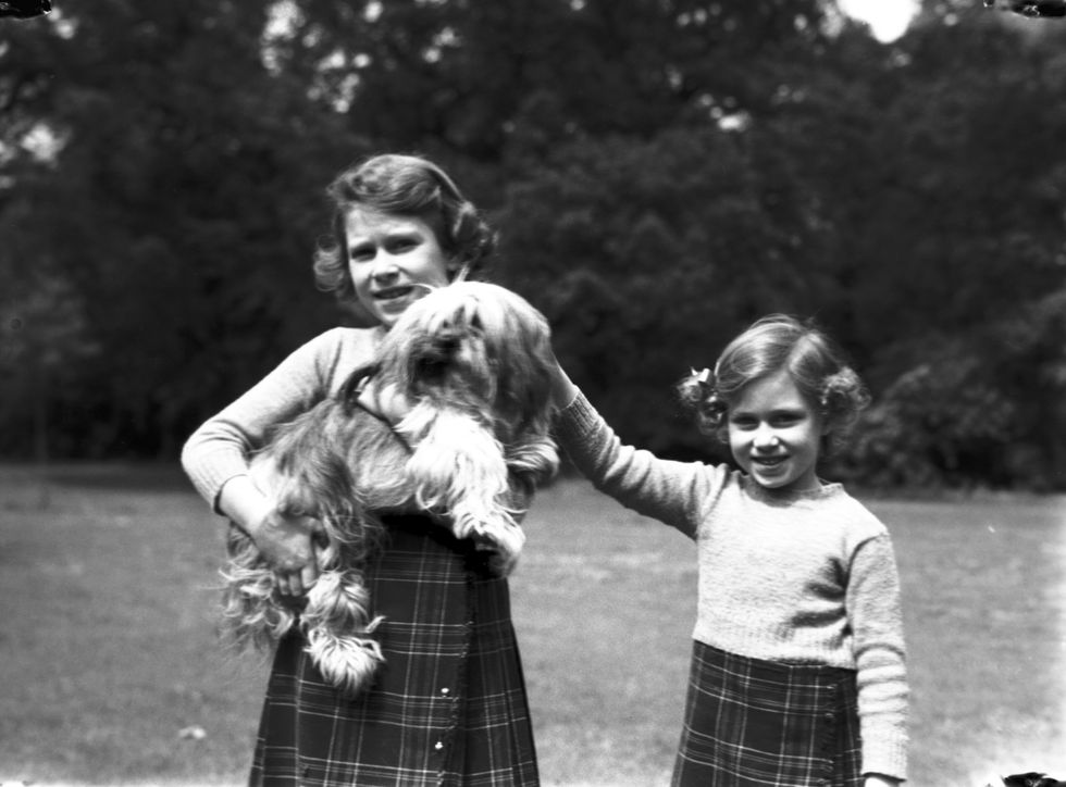 Princess Elizabeth and Princess Margaret Pictures - Sneak Peek at Royal ...