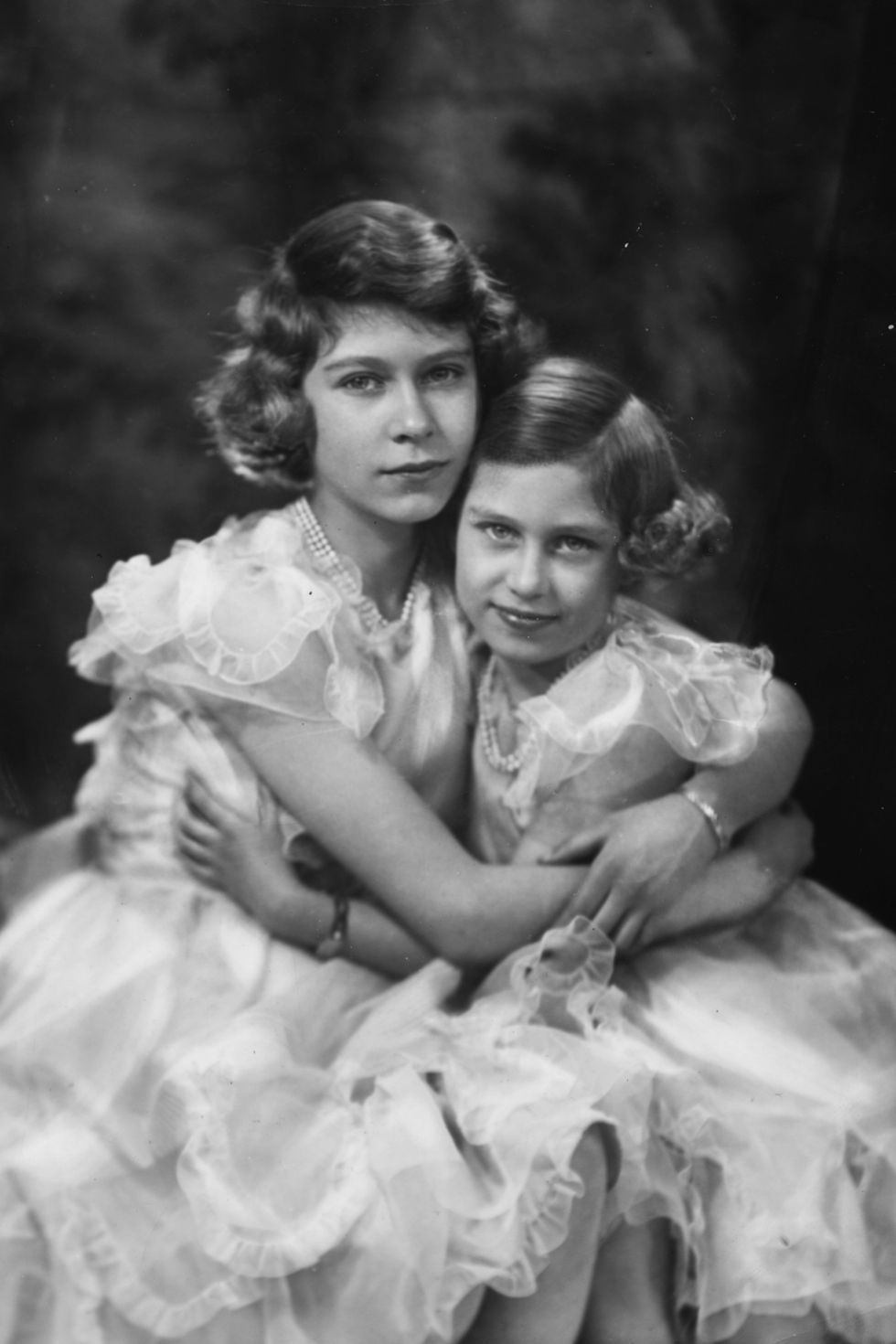 Princess Elizabeth and Princess Margaret Pictures - Sneak Peek at Royal ...