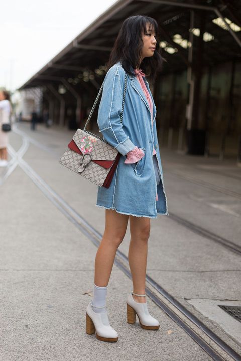 Clothing, Sleeve, Textile, Human leg, Outerwear, Bag, Style, Street fashion, Pattern, Fashion, 