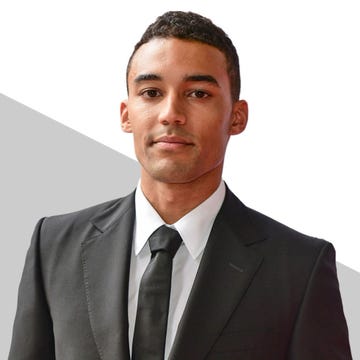 Clothing, Dress shirt, Hairstyle, Collar, Coat, Chin, Forehead, Shoulder, Eyebrow, Suit, 