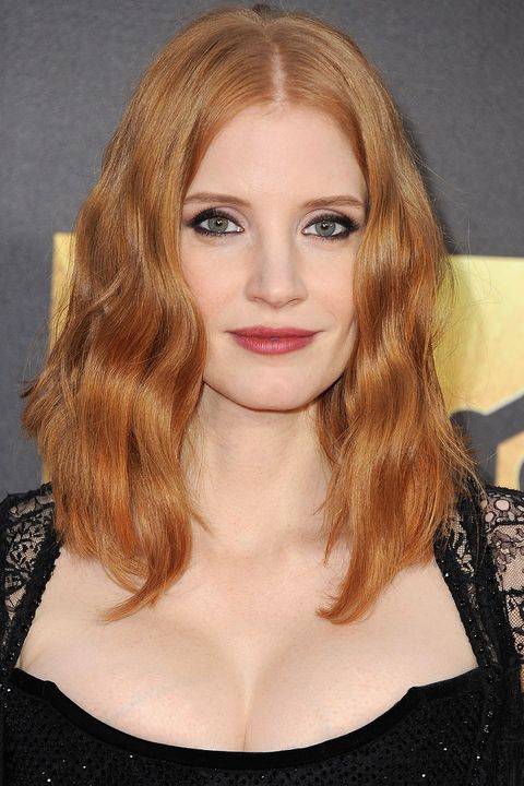 50 Best Medium Hairstyles Celebrities With Shoulder Length Haircuts