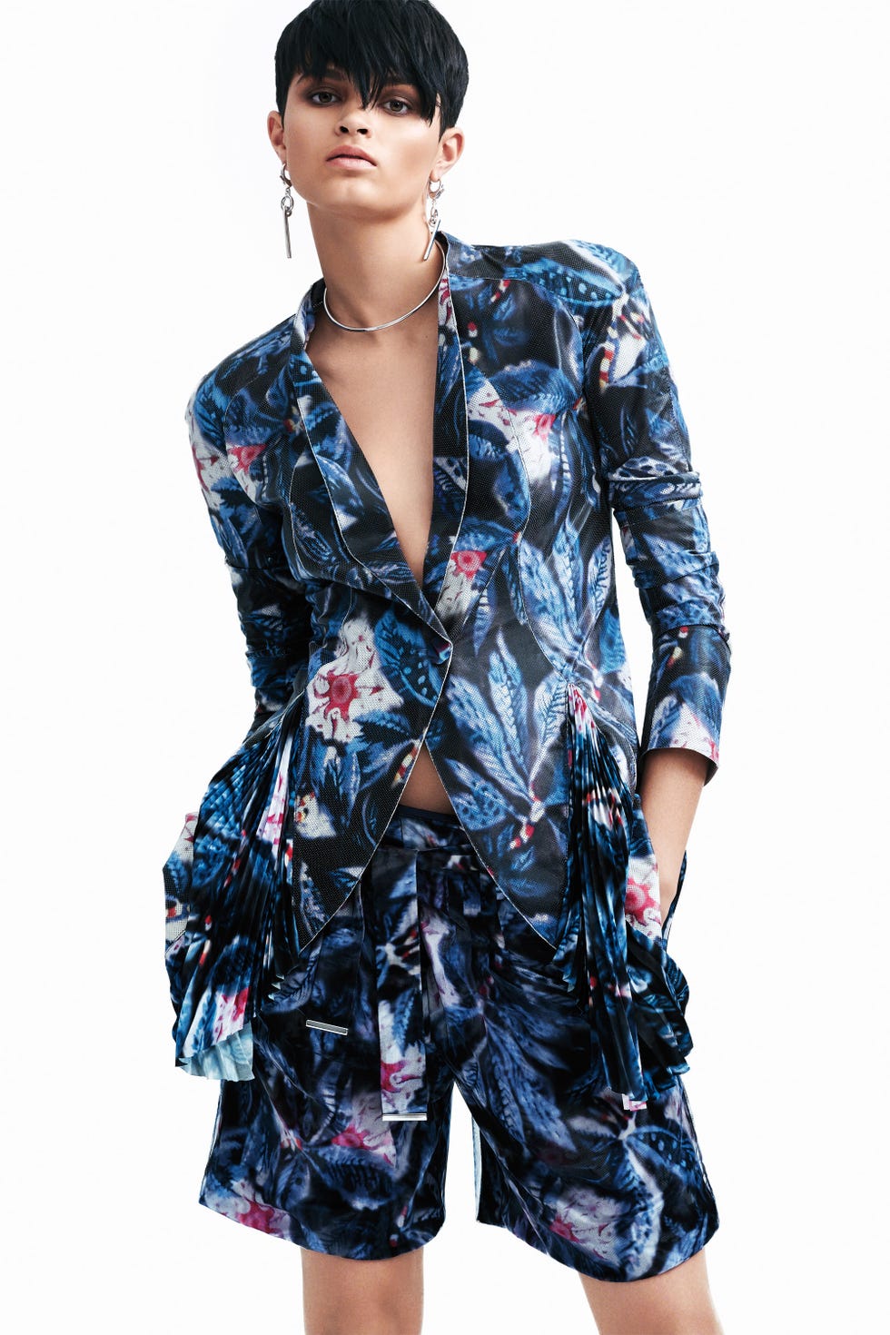 <p>Why not embrace full-on florals?</p><p><strong data-redactor-tag="strong" data-verified="redactor">Giorgio Armani</strong> jacket, $11,395, and shorts, $1,695,<span class="redactor-invisible-space"></span>&nbsp;<a href="http://www.armani.com/us" target="_blank" data-tracking-id="recirc-text-link">armani.com</a>; <strong data-redactor-tag="strong" data-verified="redactor">Eddie Borgo </strong>earrings, $220, <a href="http://www.eddieborgo.com/?gclid=CKLB-vDPg9ECFQ1MDQod-KMHWA" target="_blank" data-tracking-id="recirc-text-link">eddieborgo.com</a>; <strong data-redactor-tag="strong" data-verified="redactor">Jennifer Fisher</strong> choker, $295, <a href="http://jenniferfisherjewelry.com/" target="_blank" data-tracking-id="recirc-text-link">jenniferfisherjewelry.com</a>.</p><p><strong data-redactor-tag="strong" data-verified="redactor">BEAUTY BAZAAR:</strong> <a href="https://www.perriconemd.com/skincare/neck-body-firming/neuropeptide-necolletage-MP0094.html?gclid=CN-ejKrQg9ECFUhWDQoddTAJfQ" target="_blank" data-tracking-id="recirc-text-link">Perricone MD Neuropeptide Necolletage</a> firms and hydrates the delicate neck and chest areas ($160).<span class="redactor-invisible-space"></span><br></p>