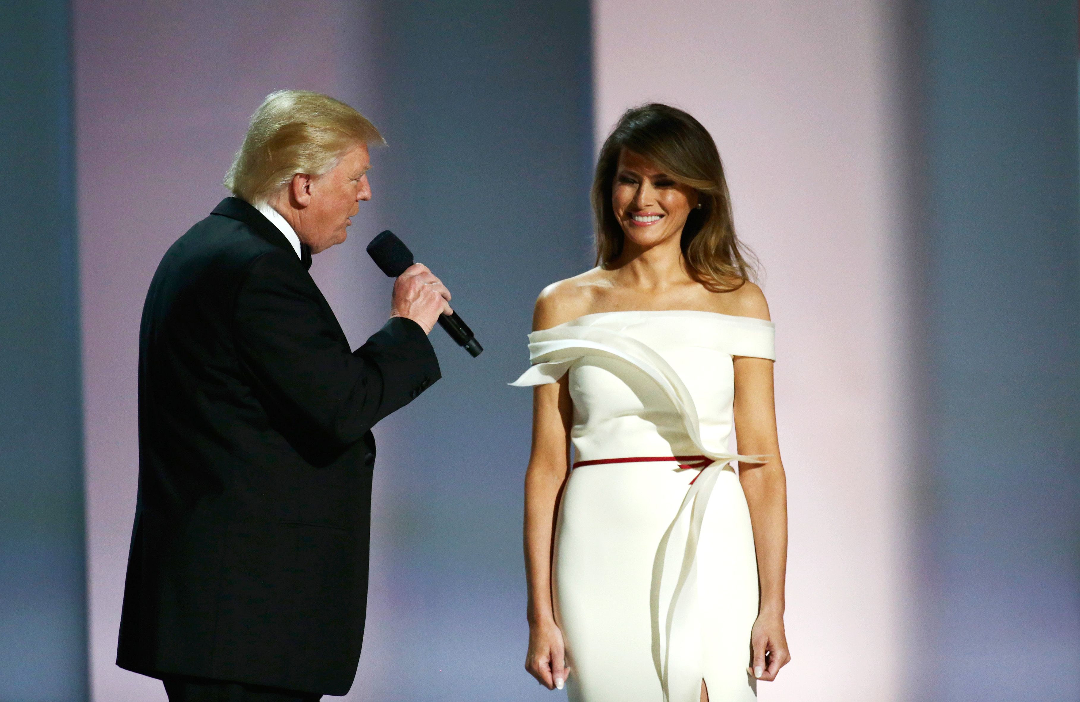 Melania Trump to donate inaugural ball gown to Smithsonian