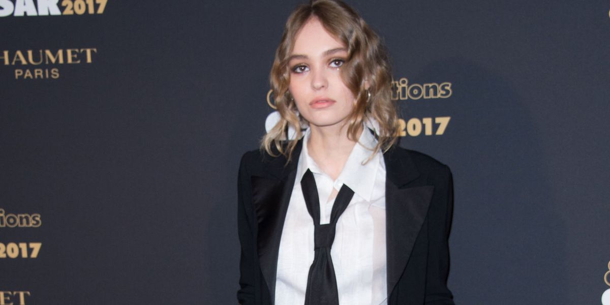 Lily Rose Depp Wears Chanel Suit - Lily Rose Depp Shows How to Wear a Tie