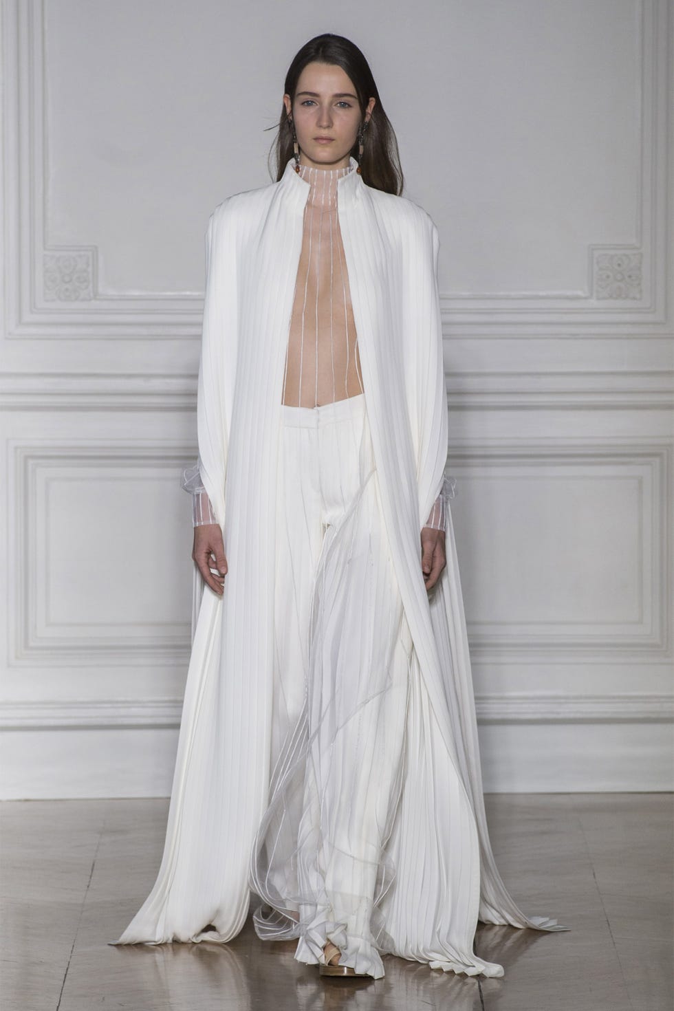 Sleeve, Shoulder, Textile, White, Fashion, Gown, Beige, Wrap, Wedding dress, Fashion model, 