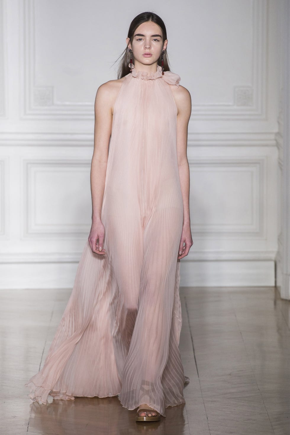 Dress, Floor, Shoulder, Flooring, One-piece garment, Gown, Fashion model, Waist, Fashion, Neck, 