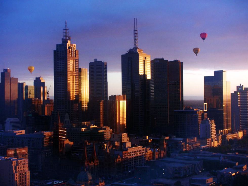 <p>There really is no better way to check out the town. It's definitely worth getting up early one clear Melbourne morning to float high above some of Melbourne's landmarks in a hot air balloon at sunrise.<span class="redactor-invisible-space" data-verified="redactor" data-redactor-tag="span" data-redactor-class="redactor-invisible-space"></span></p>