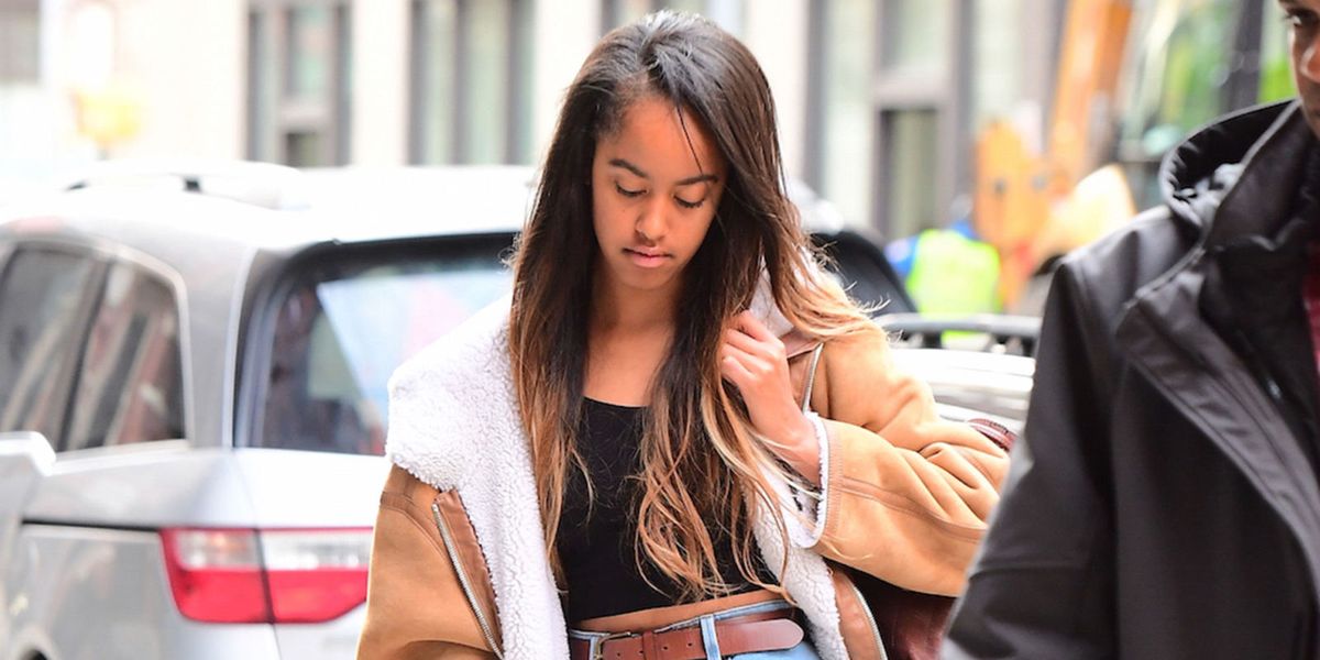 Malia Obama's First Look After Leaving White House - Malia Obama Steps ...