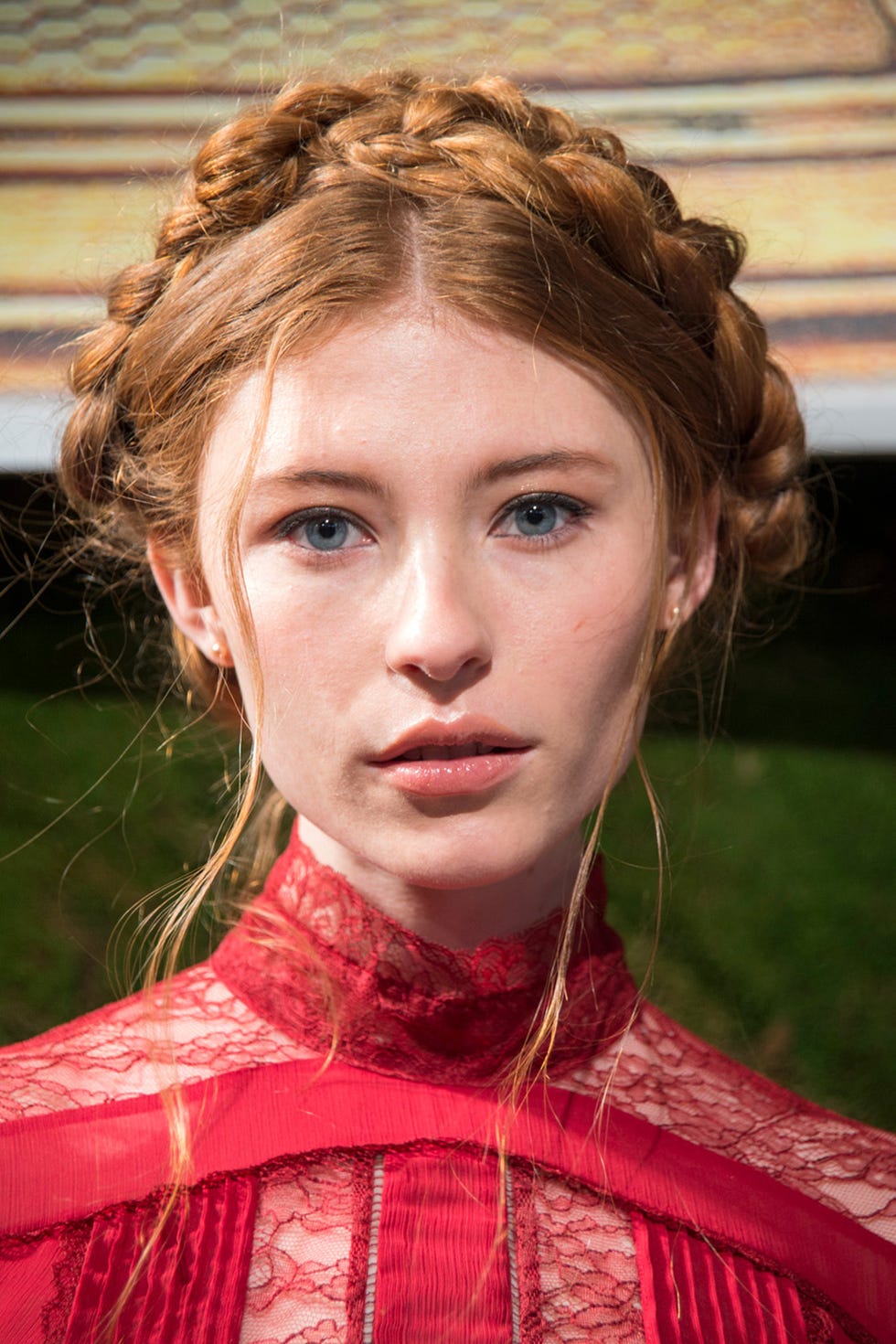 Nose, Lip, Hairstyle, Chin, Style, Costume, Brown hair, Blond, Portrait photography, Costume design, 