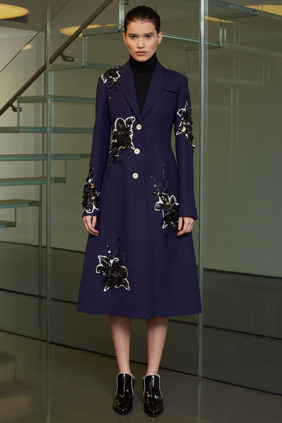 Clothing, Fashion model, Fashion, Coat, Overcoat, Fashion show, Haute couture, Outerwear, Dress, Runway, Clothing, Fashion model, Fashion, Coat, Overcoat, Fashion show, Haute couture, Outerwear, Dress, Runway,
