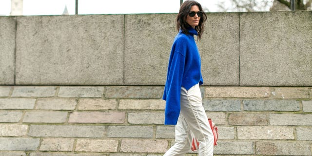 Clothing, Sleeve, Shoulder, Outerwear, Style, Bag, Street fashion, Sunglasses, Electric blue, Fashion, 
