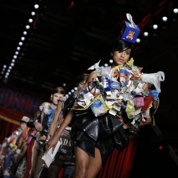 Thigh, Costume, Curtain, Costume design, Stage, Boot, Glove, Latex clothing, Dance, 