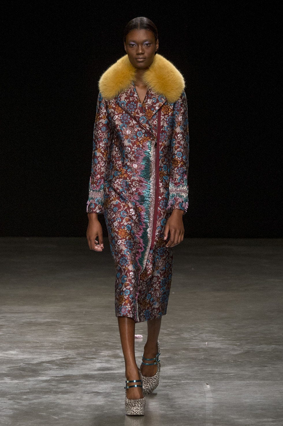 Human, Human body, Fashion show, Style, Runway, Fashion model, Fashion, Model, Street fashion, Fashion design, 
