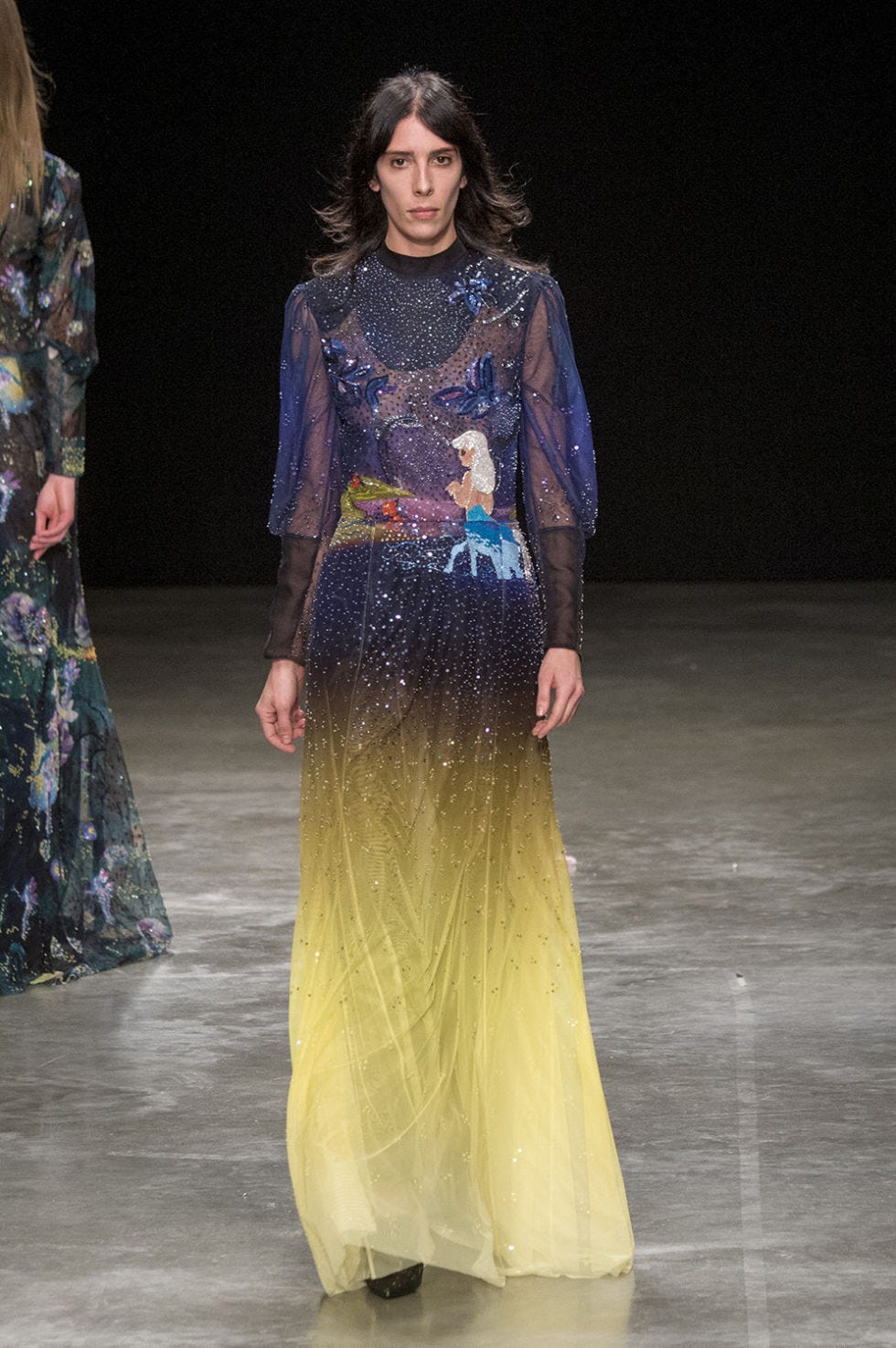 Hairstyle, Fashion show, Dress, Formal wear, Style, Fashion, Fashion model, Gown, Beauty, One-piece garment, 