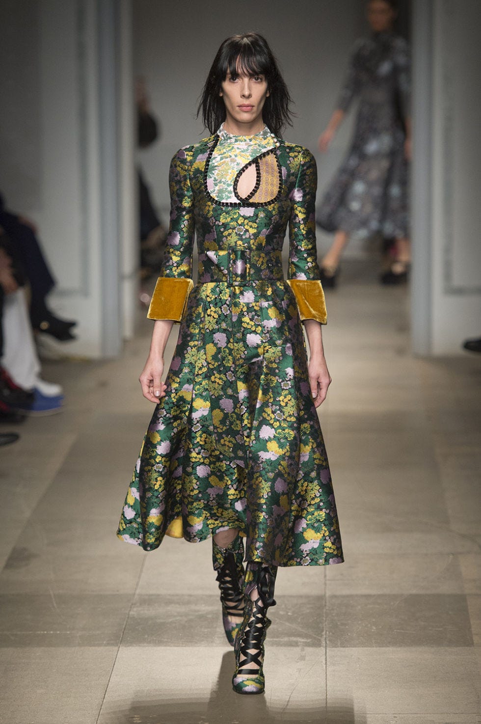 Clothing, Fashion show, Runway, Style, Fashion model, Street fashion, Fashion, Youth, Model, Fashion design, 