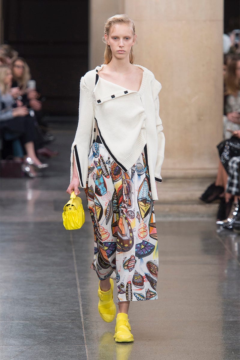 Clothing, Yellow, Shoulder, Fashion show, Outerwear, Runway, Style, Fashion model, Street fashion, Fashion, 