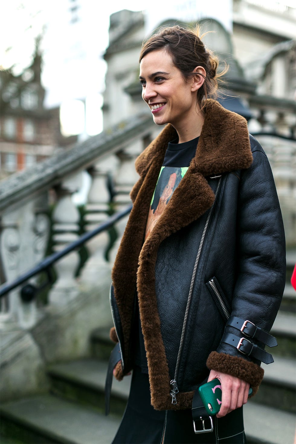 Textile, Outerwear, Fashion accessory, Jacket, Bag, Coat, Style, Street fashion, Winter, Natural material, 