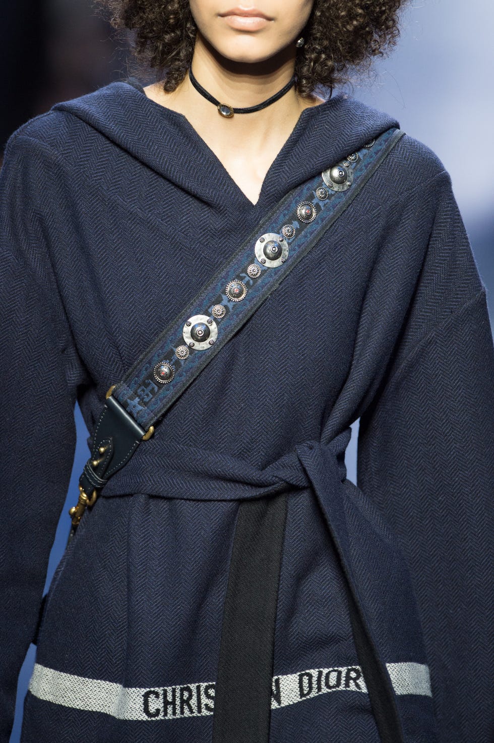 Fashion, Fashion model, Clothing, Fashion show, Outerwear, Runway, Human, Overcoat, Coat, Fashion design, 