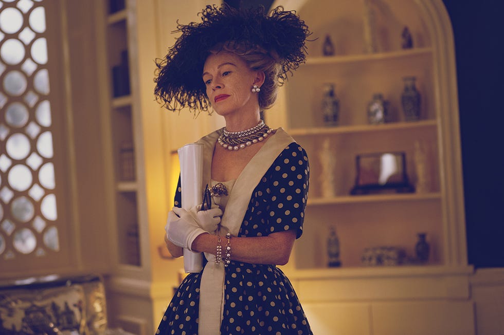 Shelf, Style, Jewellery, Dress, Fashion accessory, Fashion, Shelving, Jheri curl, Lipstick, Day dress, 