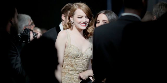Emma Stone Reacts to Best Picture Mistake Between 'La La Land' &  'Moonlight' Backstage at the Oscars 