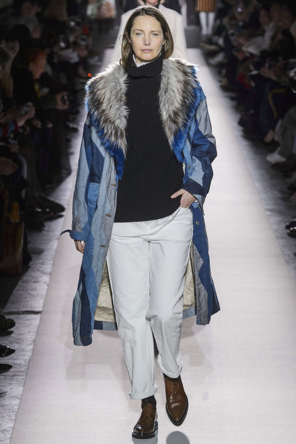 Clothing, Fashion show, Runway, Textile, Winter, Outerwear, Fashion model, Style, Fashion, Street fashion, 