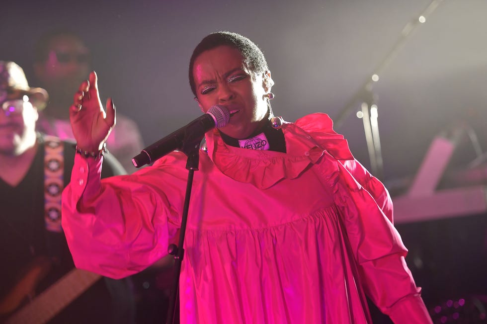 Pink, Performance, Magenta, Performing arts, Fashion, Music, Event, Fun, Performance art, Outerwear, 