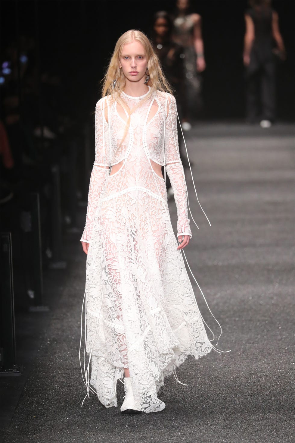 Dress, Textile, Style, Street fashion, Fashion, Fashion model, Fashion show, Gown, One-piece garment, Runway, 