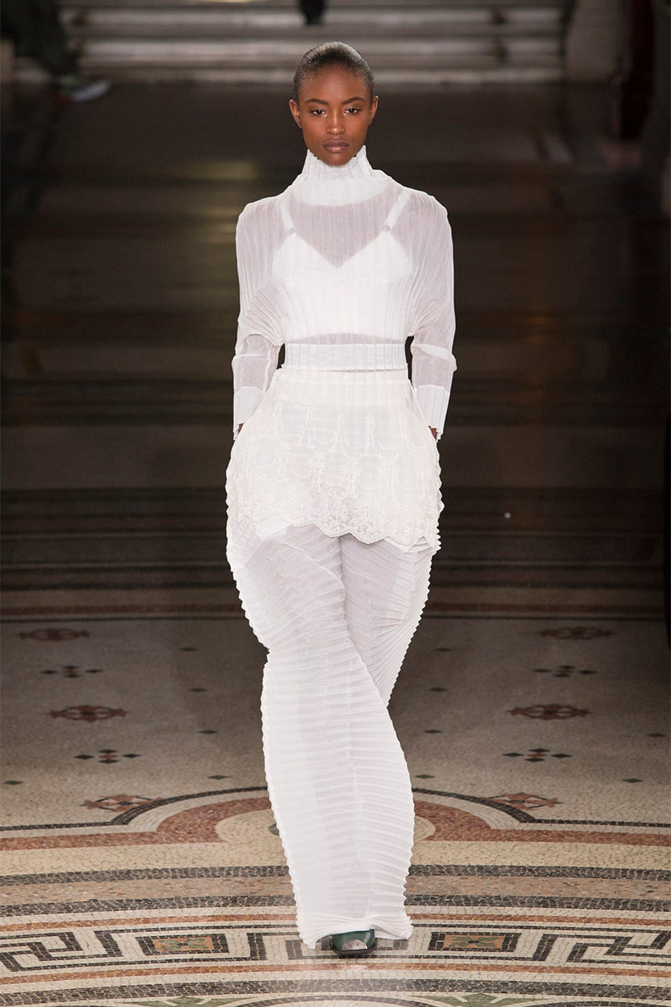 Fashion, White, Fashion model, Runway, Fashion show, Clothing, Haute couture, Neck, Fashion design, Pantsuit, 