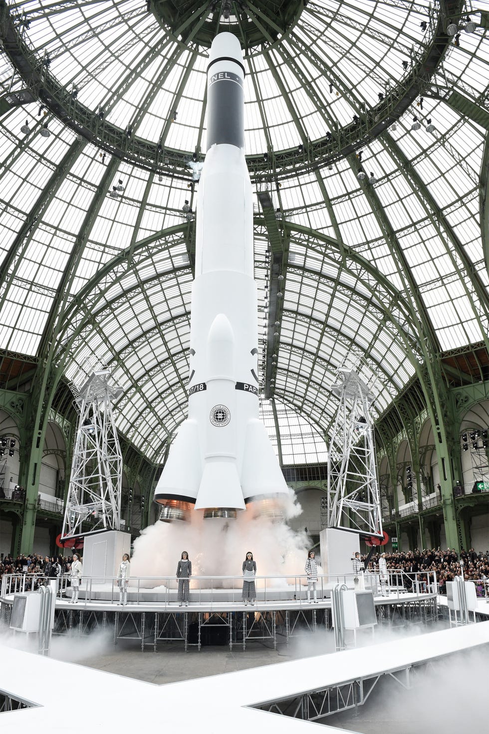 Architecture, Aerospace engineering, Daylighting, Ceiling, Engineering, Fixture, Rocket, Space, Spacecraft, space shuttle, 