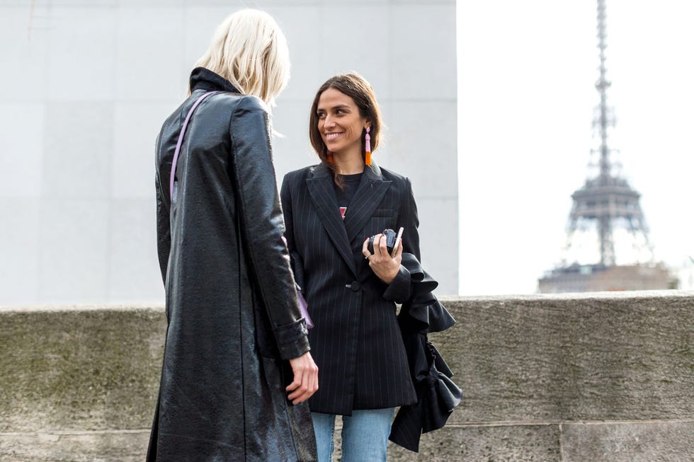 Street fashion, Clothing, Outerwear, Fashion, Coat, Snapshot, Overcoat, Trench coat, Photography, Jacket, 