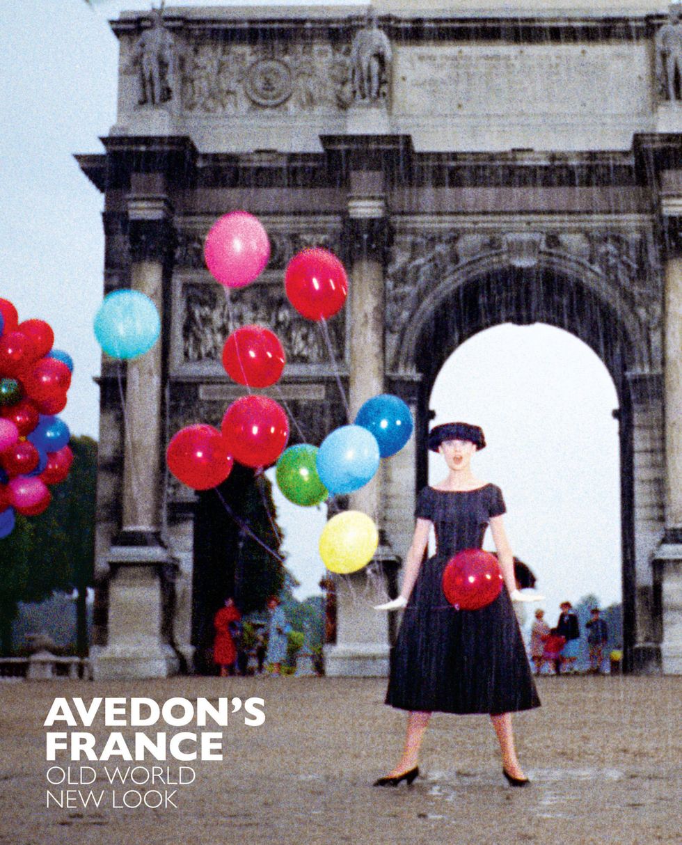 Balloon, Arch, Architecture, Party supply, Town, Fashion, Tourism, Toy, Travel, Dress, 