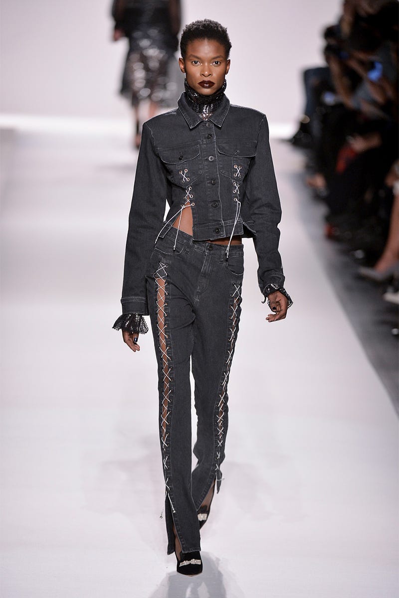 Clothing, Fashion show, Shoulder, Joint, Runway, Outerwear, Style, Fashion model, Waist, Fashion, 