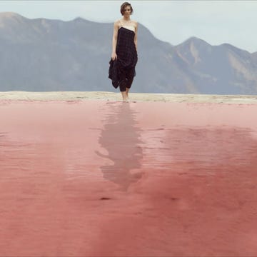 Coastal and oceanic landforms, Dress, Hill, Valley, People on beach, Mountain range, Sand, Beach, Formation, Reflection, 