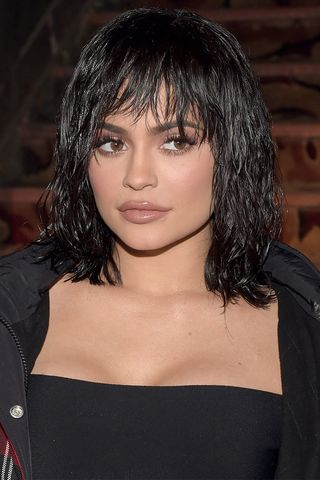 NEW YORK, NY - FEBRUARI 11: Kylie Jenner woont de Alexander Wang februari 2017 fashion show tijdens de New York Fashion Week op 11 februari 2017 in New York City. (Foto door Jason Kempin/Getty Images)