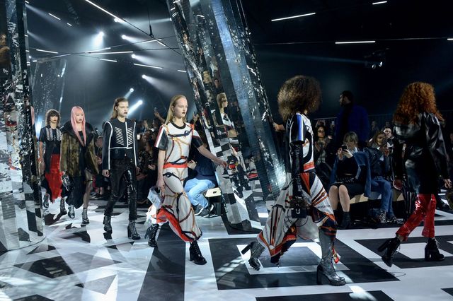 Louis Vuitton To Hold Its Cruise 2018 Show in Japan