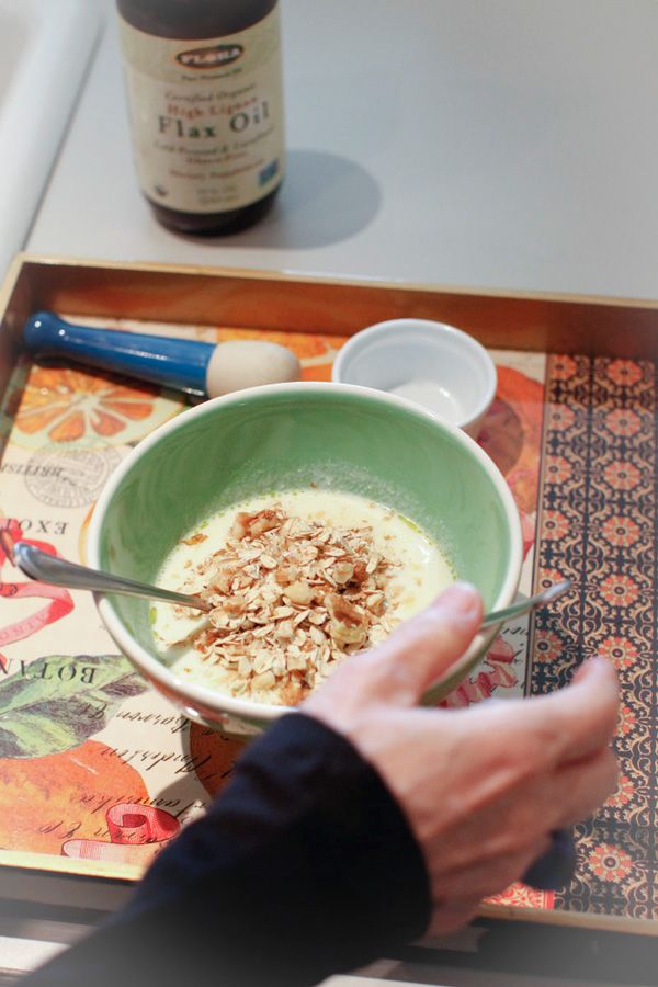 How French Women Curb Cravings: This 5-Minute Breakfast