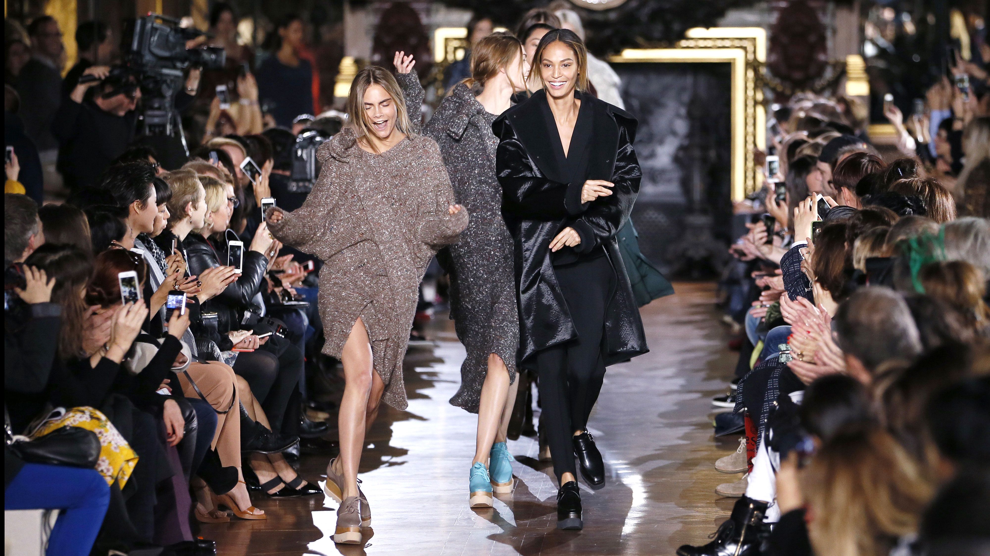 Stella McCartney Fall 2014 Runway Finale Dance - Stella McCartney Fall Runway