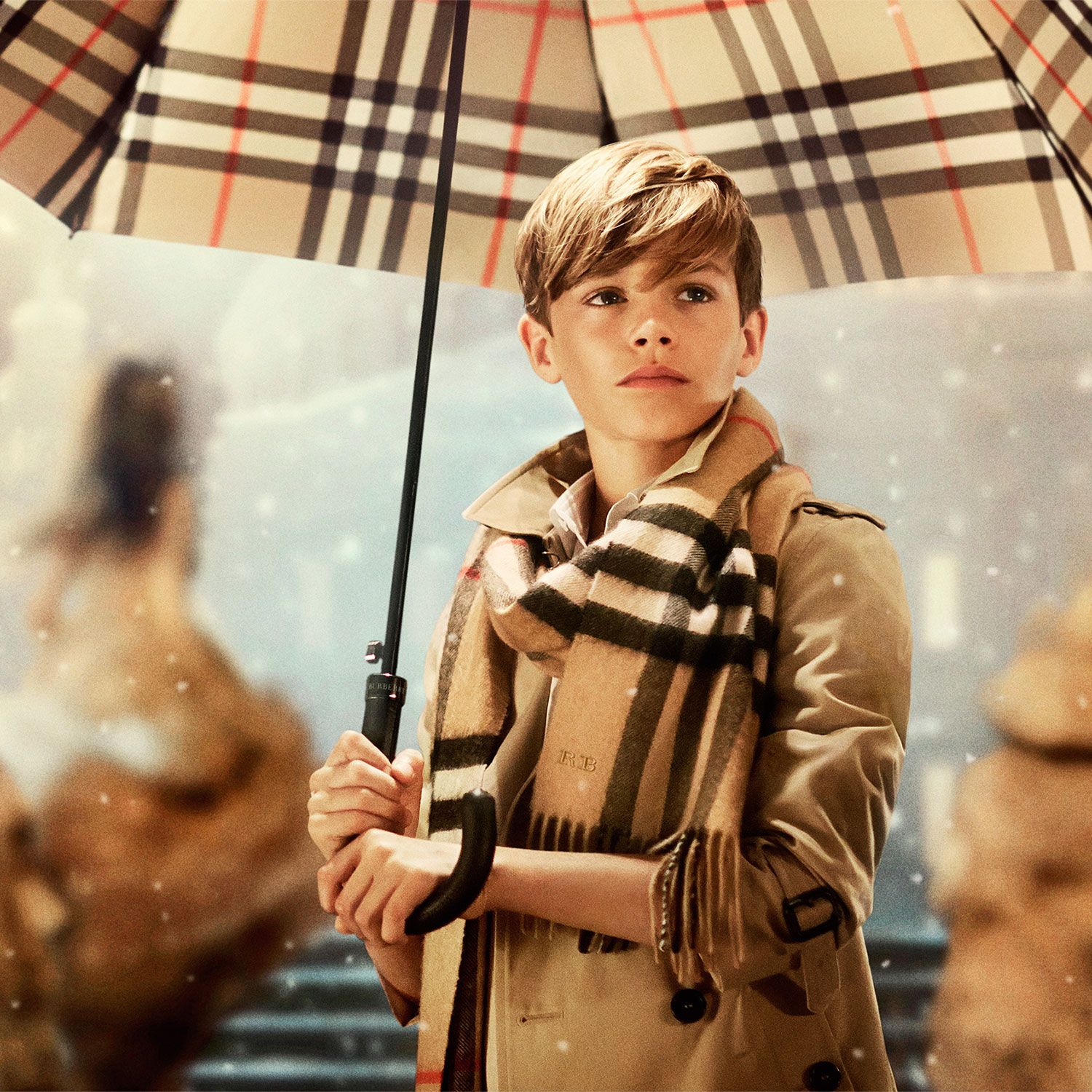 abstraktion Wade synet Romeo Beckham for Burberry Campaign 2014 - Romeo Beckham in Burberry  Festive Campaign Video