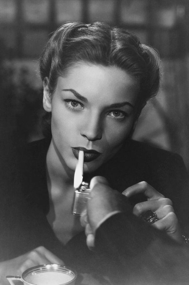 Lauren Bacall Iconic Hair - Lauren Bacall Beauty Photos