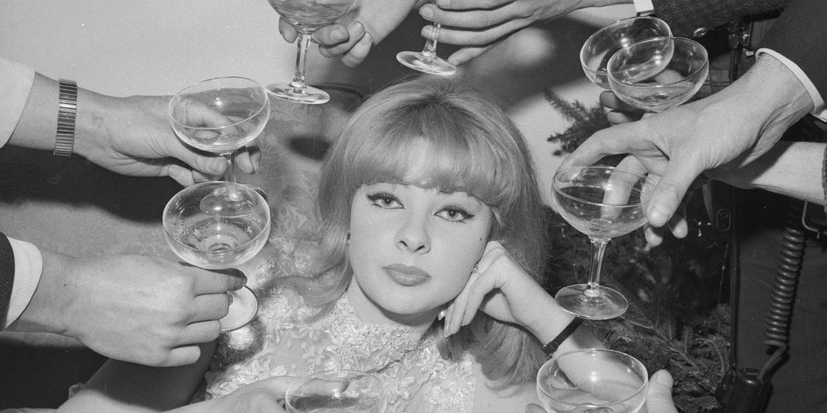 How To Drink Champagne Like An Expert