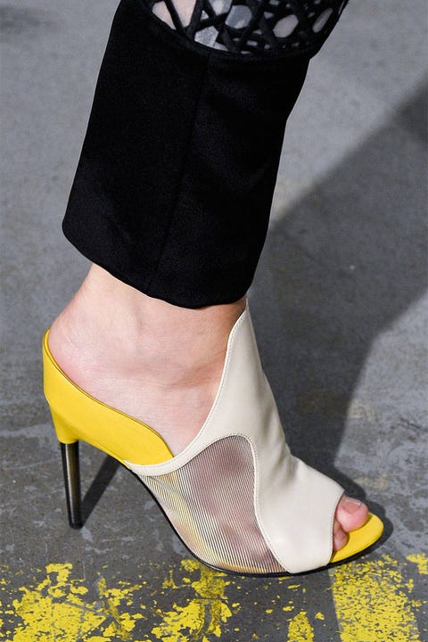 54bbdcb785d1f_-_ends-2014-accessories-mules-01-phillip-lim-clp-rs15-7858-lg.jpg