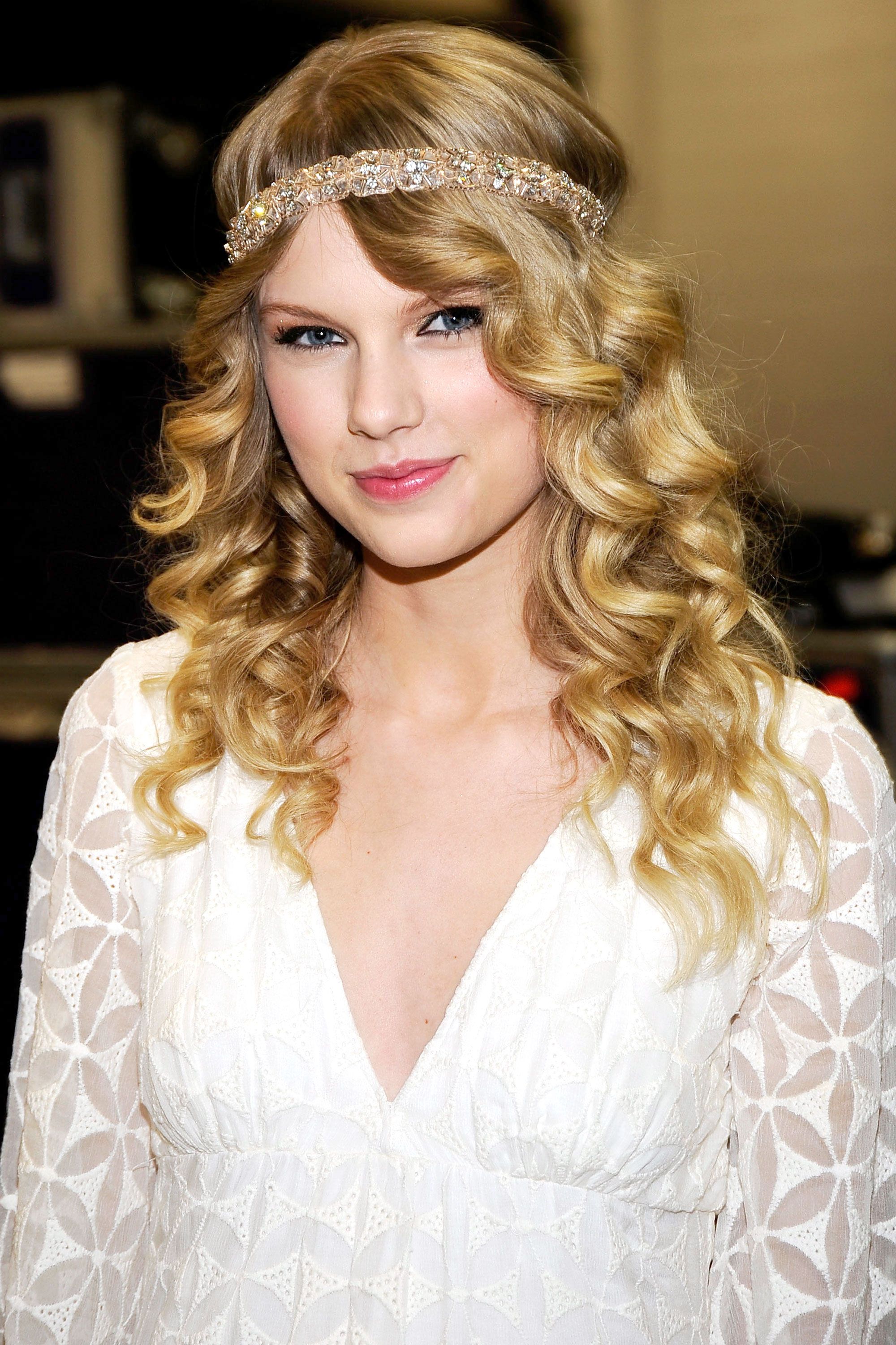 Taylor Swift Short Curly Hair Telegraph