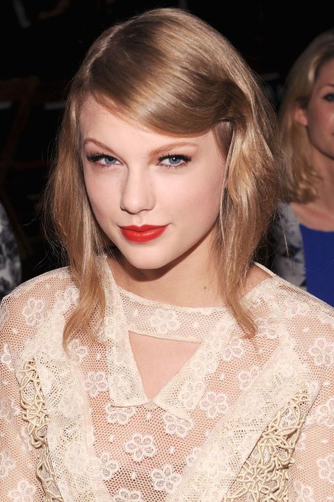 Taylor Swift Schoolgirl Porn - Taylor Swift Hairstyles - Taylor Swift's Curly, Straight, Short, Long Hair