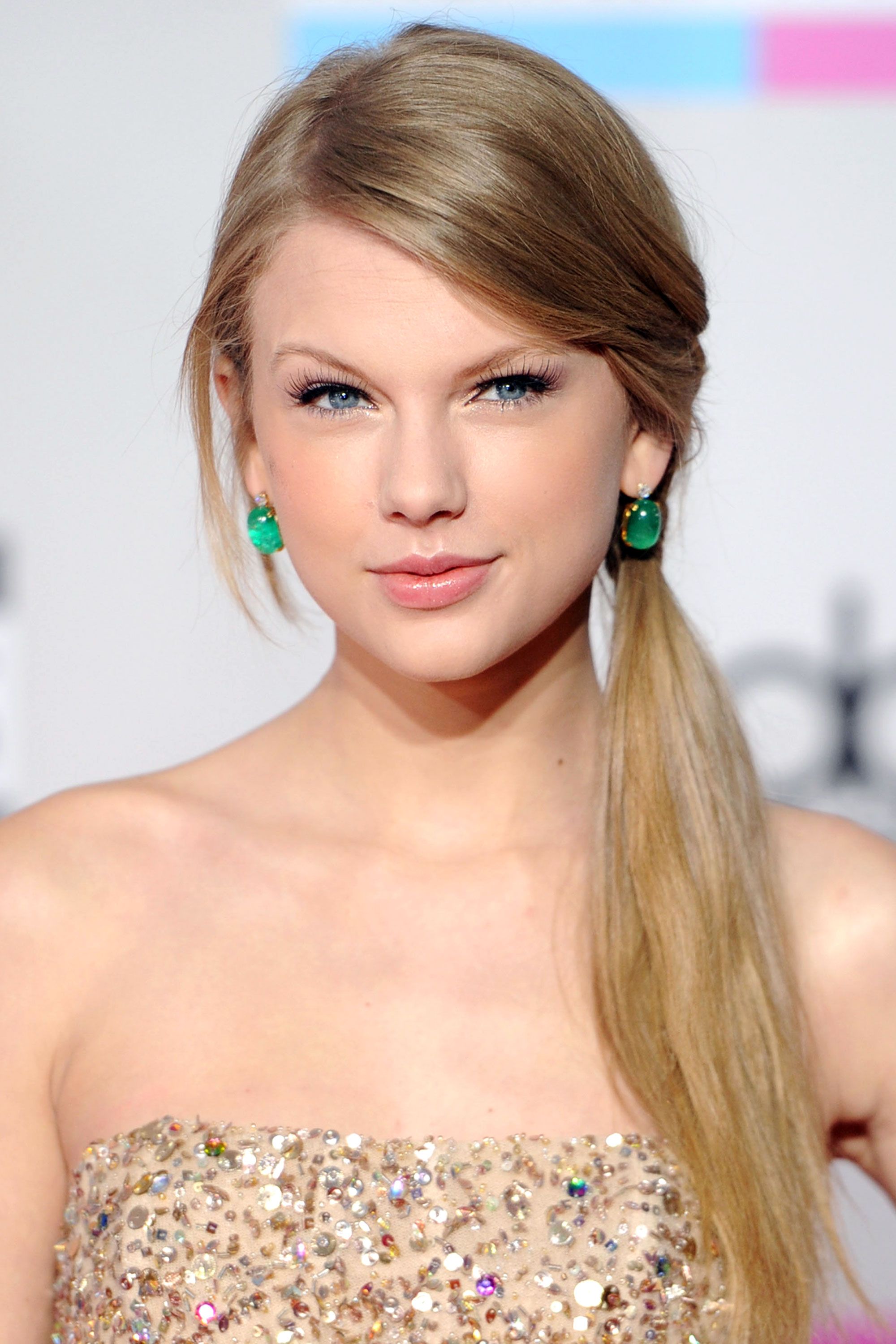 Taylor Swifts Amazing Beauty Transformation Through The Years 